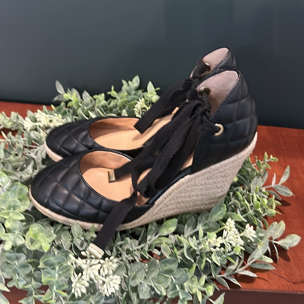 ShoeDazzle Skya Quilted Espadrille Wedge Black Platform Shoes. Size 7.5